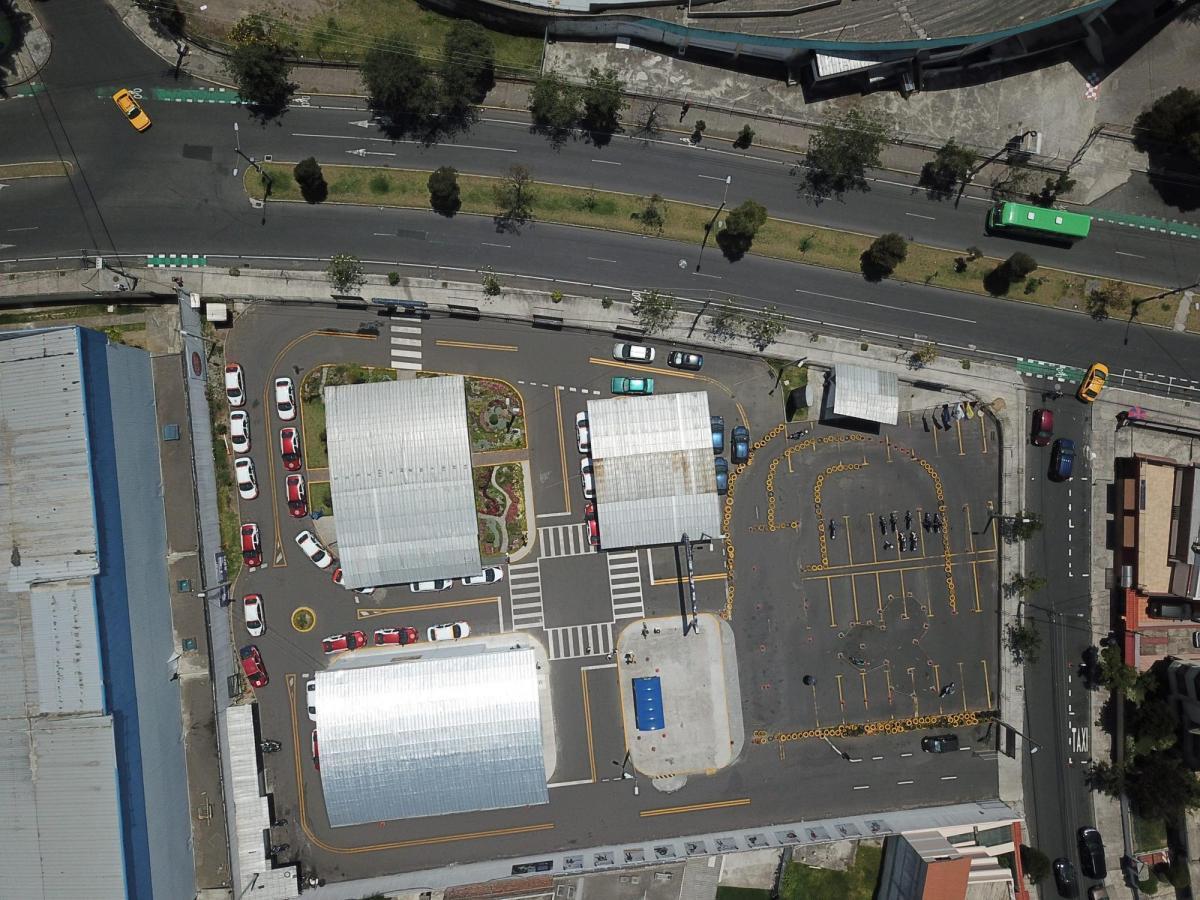 Terreno Esquinero de Venta en La Vicentina 4.062 m² Sector La Floresta Rentero — imagen 4