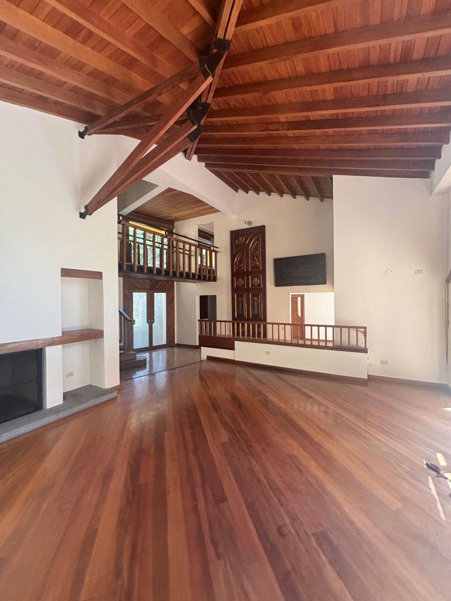 Cumbaya. en Urbanización de Lujo. Hermosa Casa — imagen 5