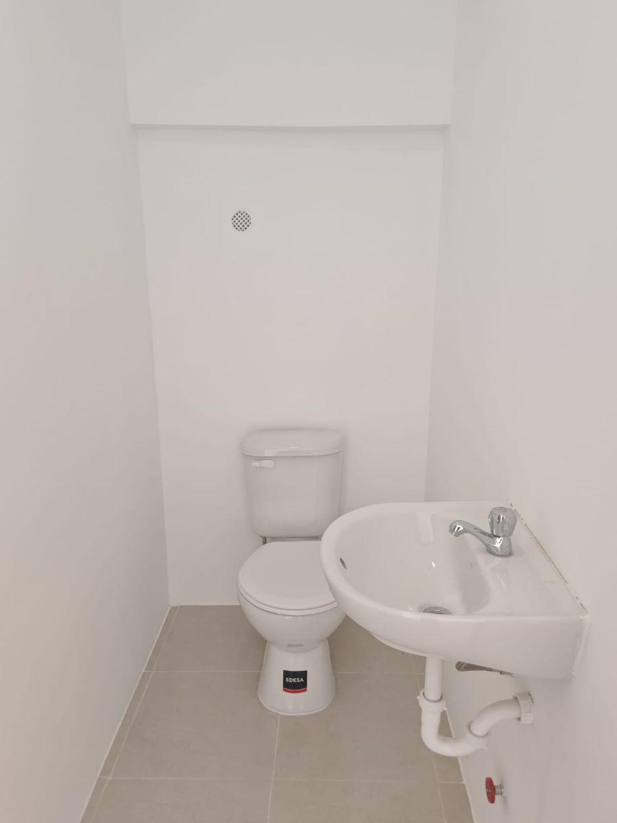 Venta Casa de Estreno Remodelada | 3 Dorm. | Paseo del Sol 3 | Vía a La Costa (Wy), Guayas — imagen 5
