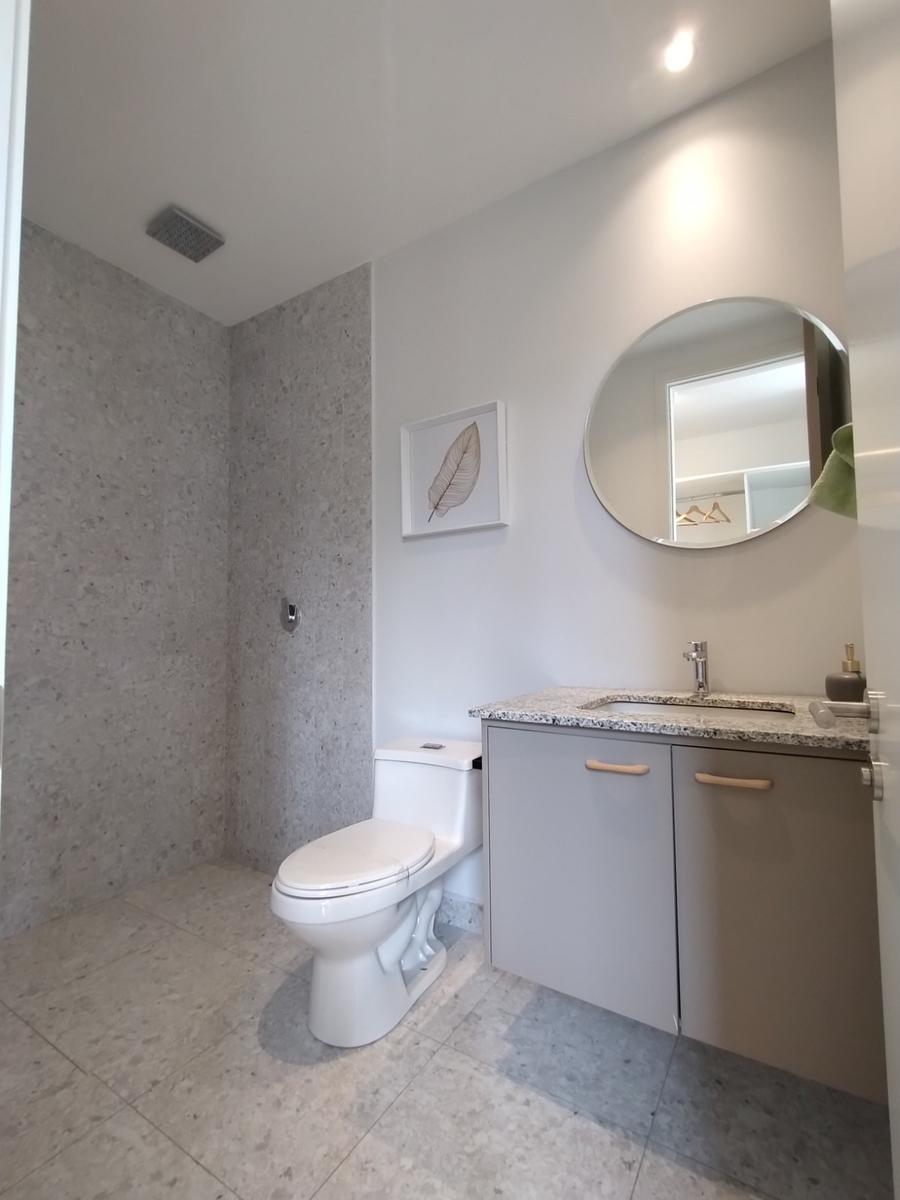Venta Departamento con Vista 2 Dorm. y Balcón - Cumbayá — imagen 3