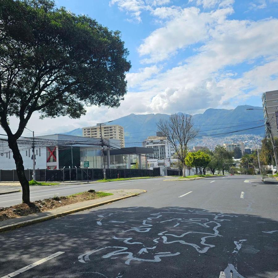 Casa Comercial en Venta, Sector Gonzalez Suarez. Provincia de Pichincha — imagen 3