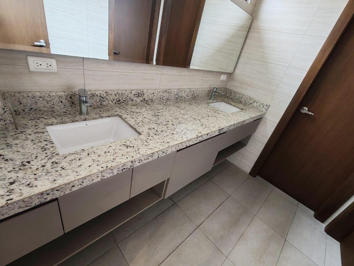 Venta Casa de Estreno - Km 3 Vía a Samborondón - Acabados de Lujo (W. L), Guayas — imagen 3