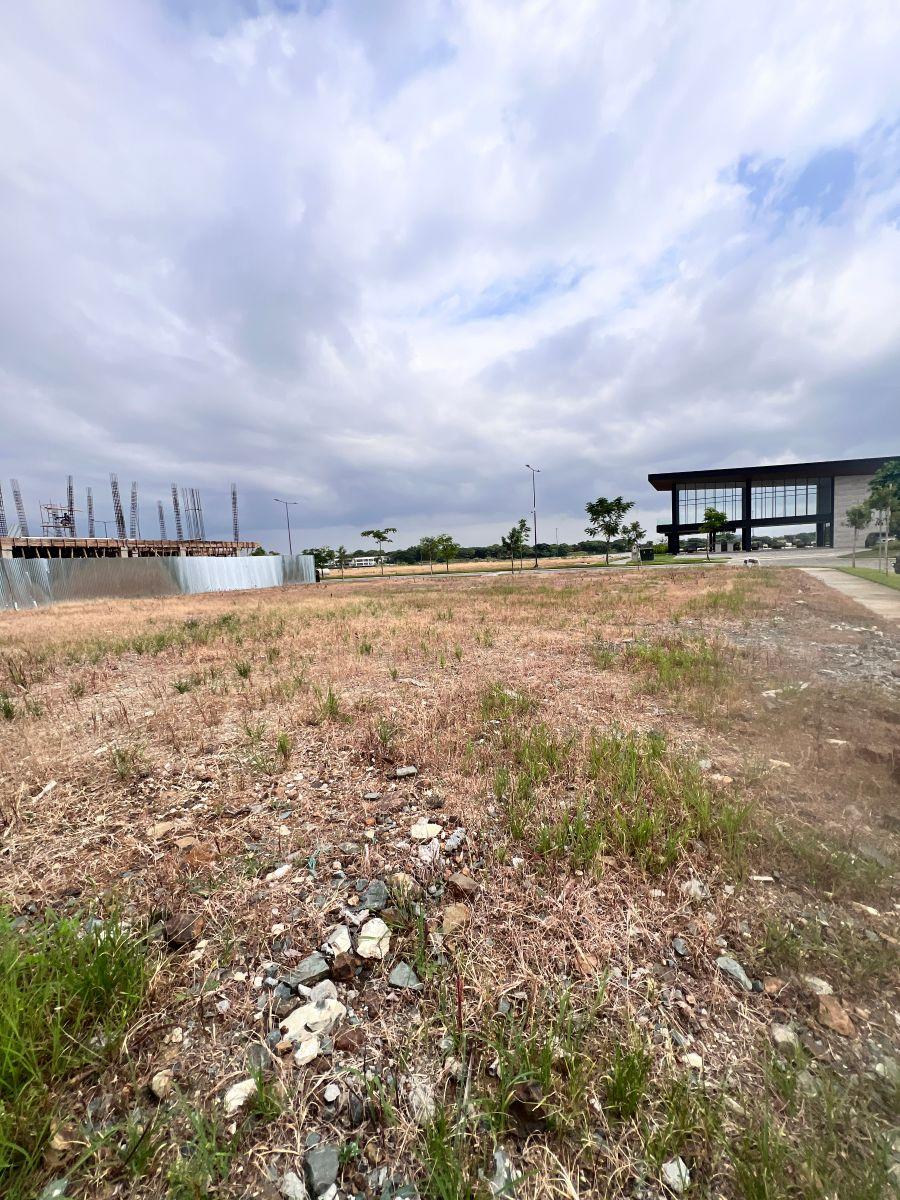 En Venta Lindo Terreno Esquinero Al Canal en “moriah” Isla Mocoli ", Samborondon Km. 6 - 600 m², Guayas — imagen 5