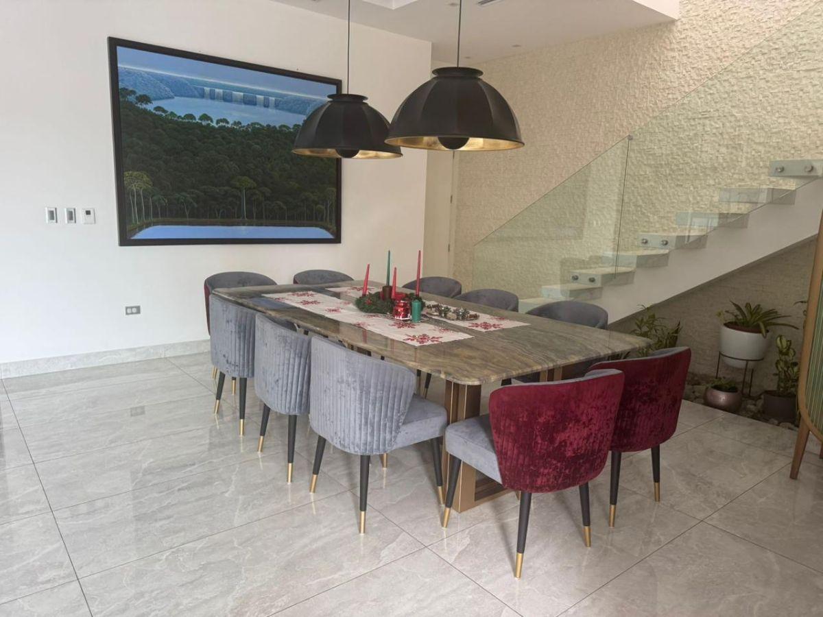 Casa de 450 m² con 4 Dorm. en Venta en Samborondón, Mocoli Nuieva, Guayas — imagen 5