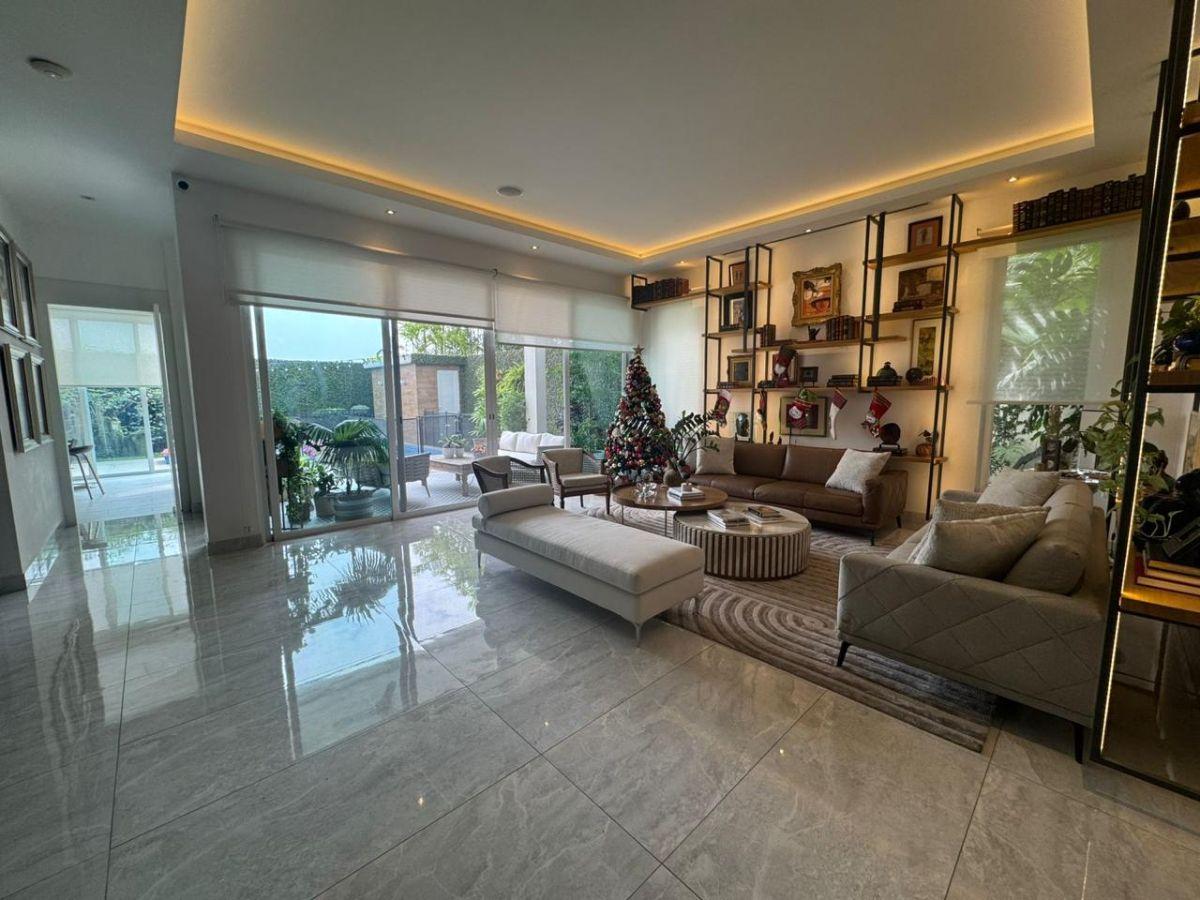 Casa de 450 m² con 4 Dorm. en Venta en Samborondón, Mocoli Nuieva, Guayas — imagen 3