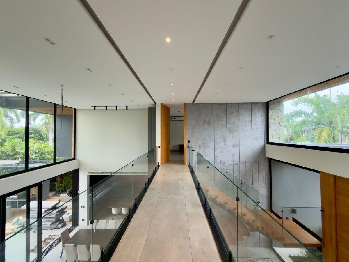 Isla del Rio - Isla Mocoli - Majestuosa Casa con Piscina en Venta!, Guayas — imagen 8