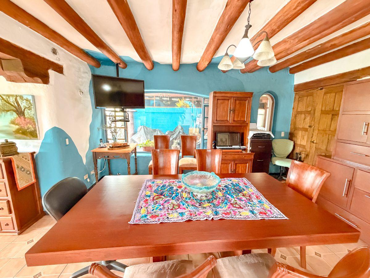 Vendo Amplia Casa Urbanización Los Almendros - Cumbaya — imagen 5