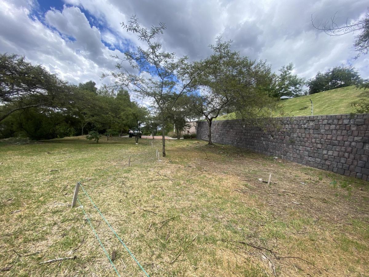 Terreno de Venta en Una de Las Mejores Urbanizaciones de Cumbayá. Para 3 Casas — imagen 5