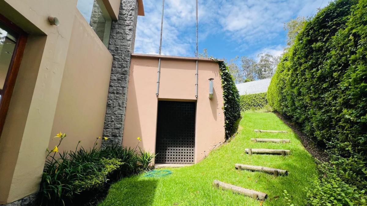 Casa en Venta Independiente, Urbanización Sierra del Moral, Lomas de Monteserrín — imagen 4