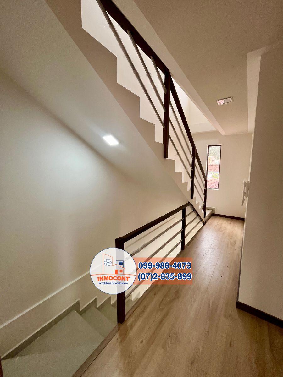 Casa de Tres Plantas en Venta Dentro de Seguro Condominio, Azuay — imagen 5