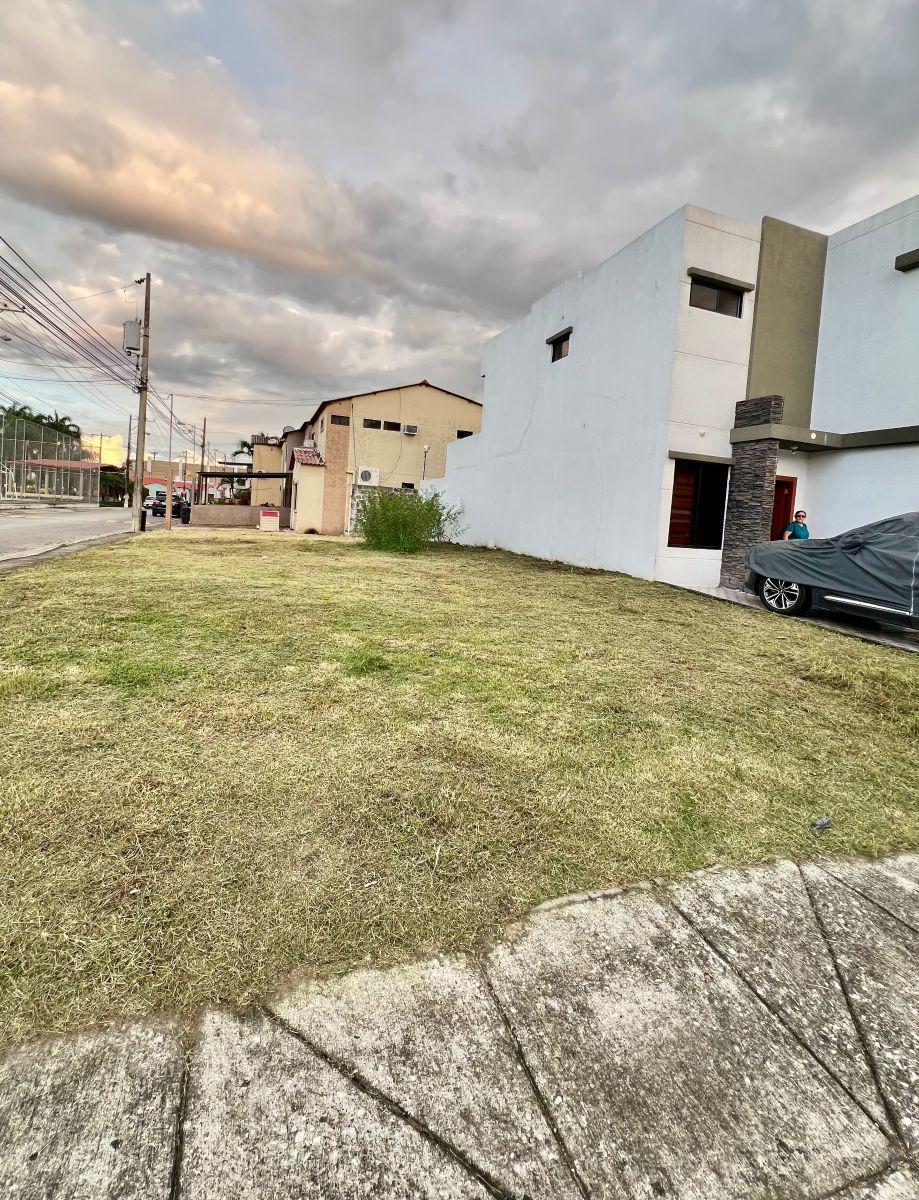 Se Vende Terreno Esquinero en Urbanización Villa Club, Guayas — imagen 5