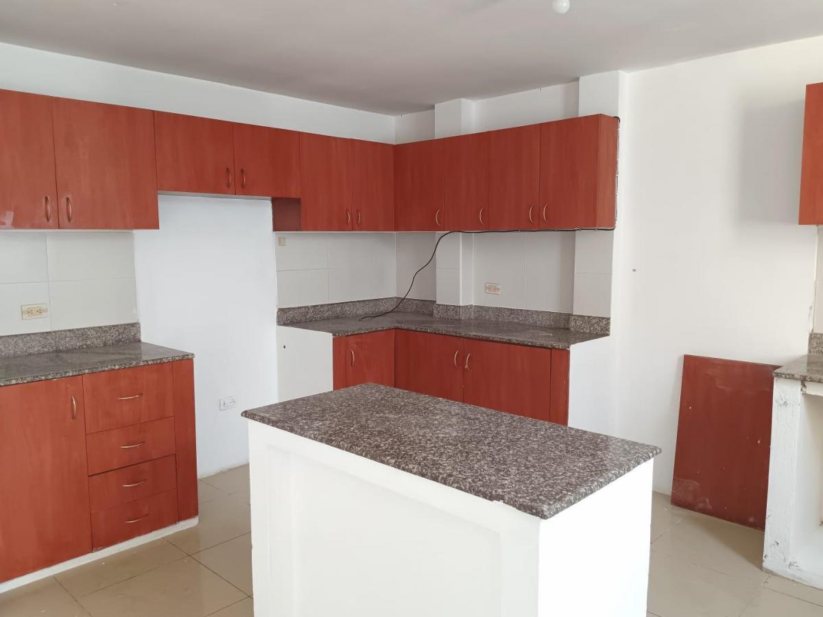 Casa de Venta en La Urbanización Castilla, 3 Dorm., Vía a Samborondón, Guayas — imagen 4