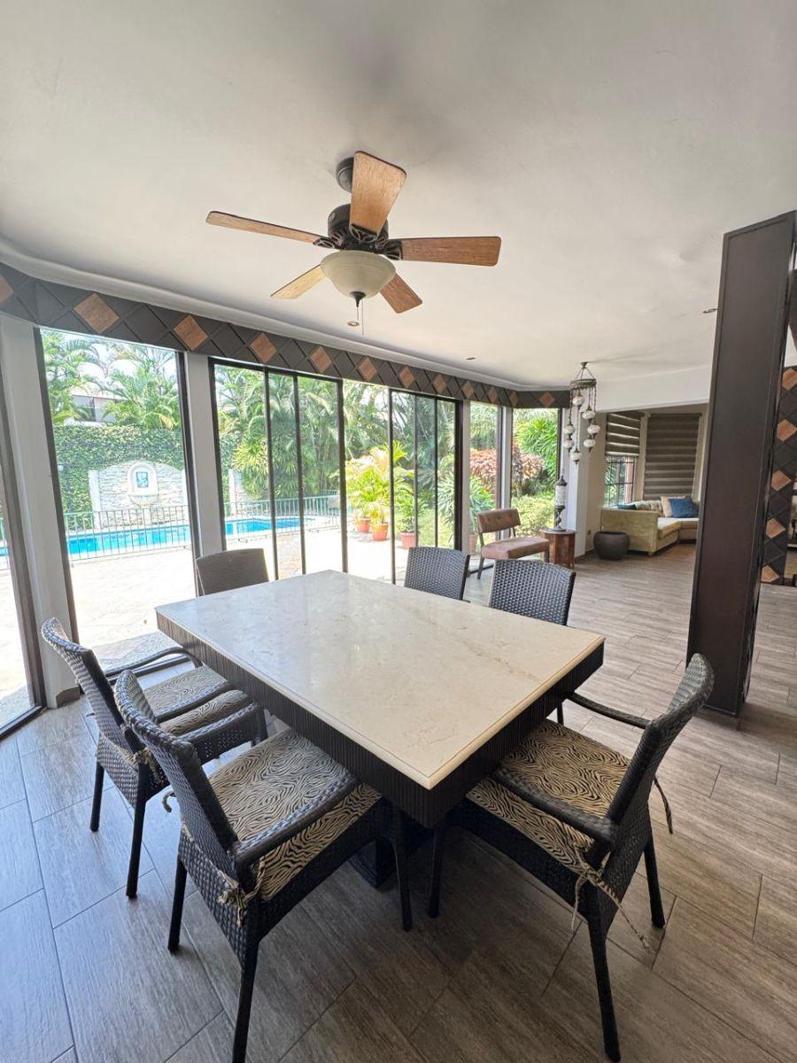 Samborondón Km 1.5 Urbanización Isla Sol Casa en Venta, Guayas — imagen 3
