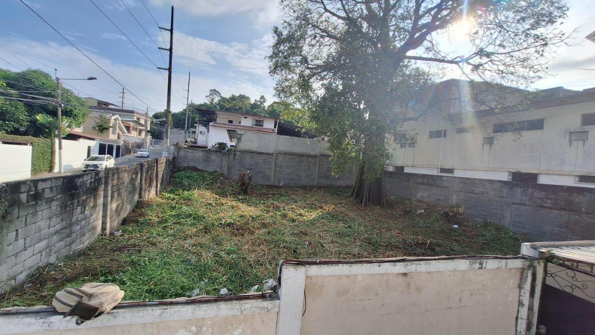 Venta de Terreno Bi Familiar con Buen Frente en Los Ceibos Zona Cerrada, Guayas — imagen 5