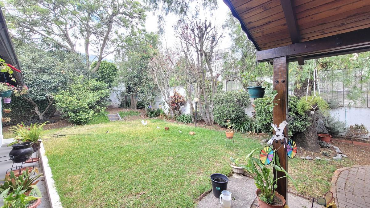 Casa de Venta Independiente, Cumbayá, Miravalle 3. Dos Departamentos — imagen 3