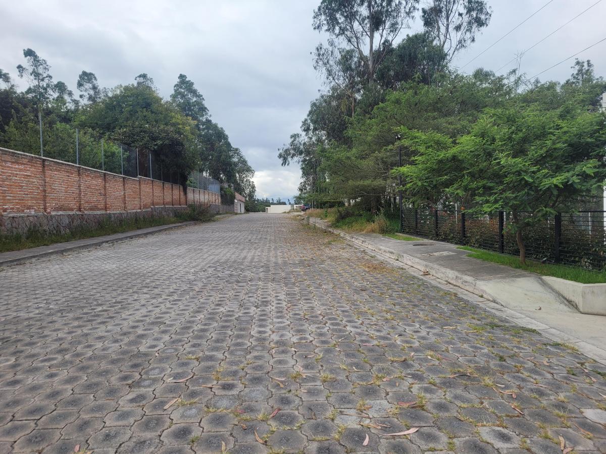 Terreno con 1000 m² en Venta en Nayón — imagen 5