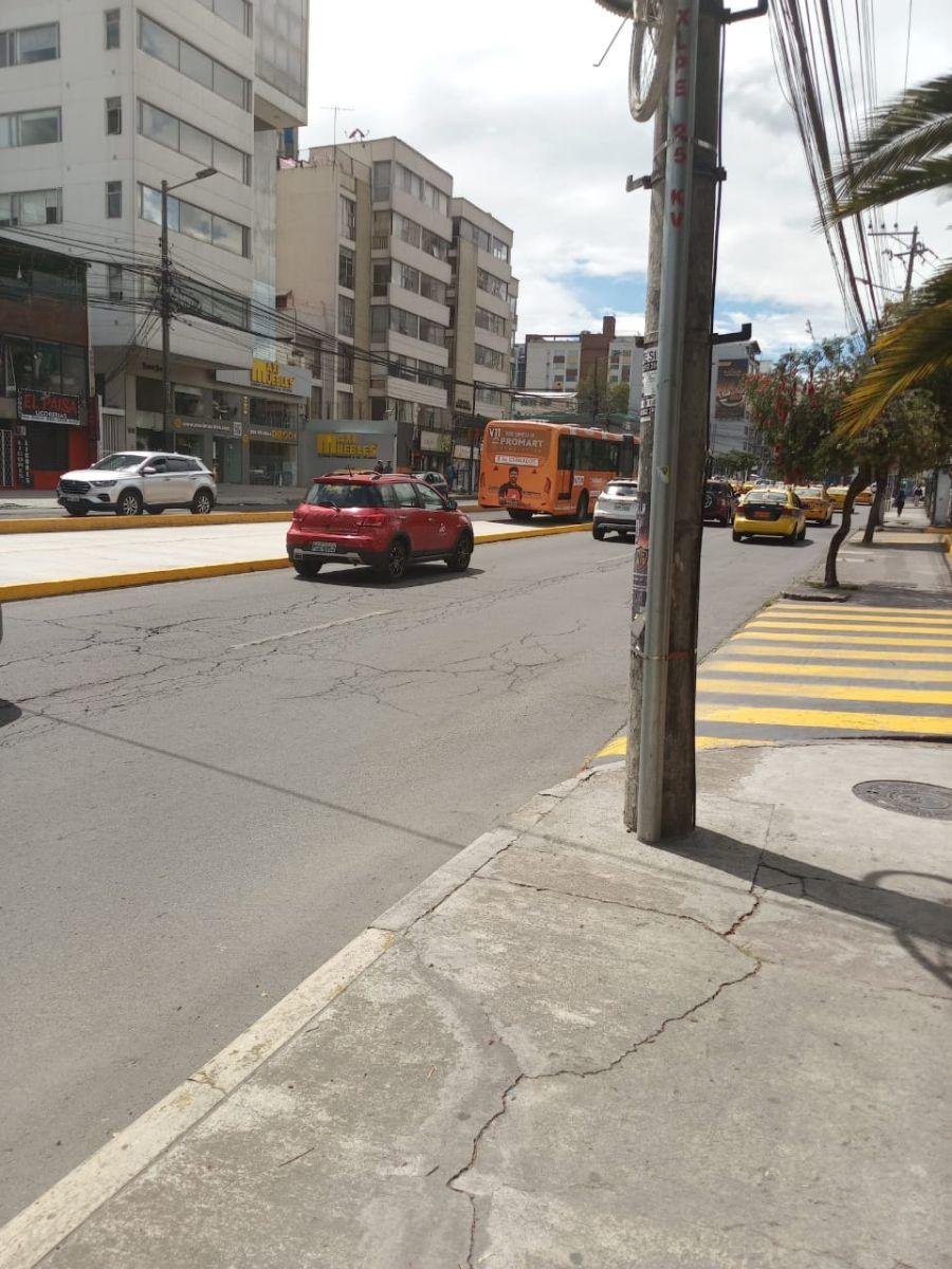 Vendo - Estupendo Terreno - Av 6 de Diciembre — imagen 3