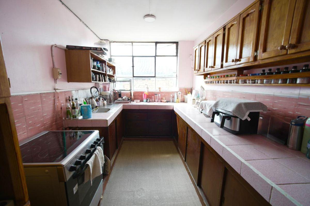 Vendo Casa, Sector Las Casas Bajo, 2 Departamentos, 1 Suite. Provincia de Pichincha — imagen 5