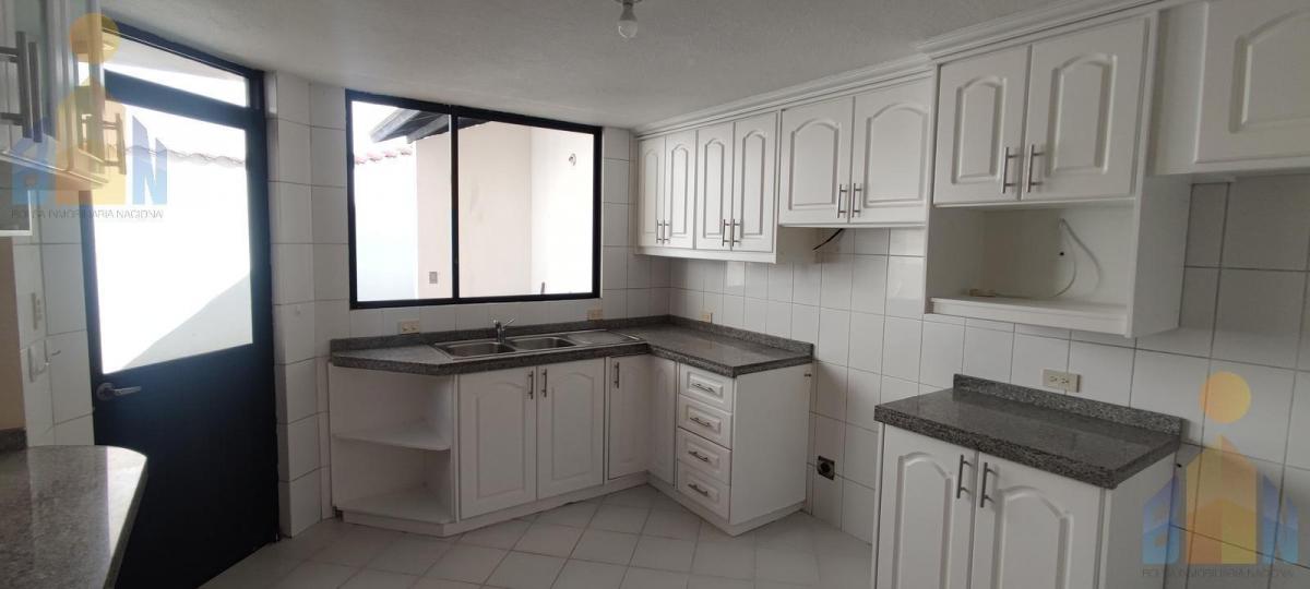 Vendo Casa Conjunto, Seguridad, Santa Lucia, Quito — imagen 5