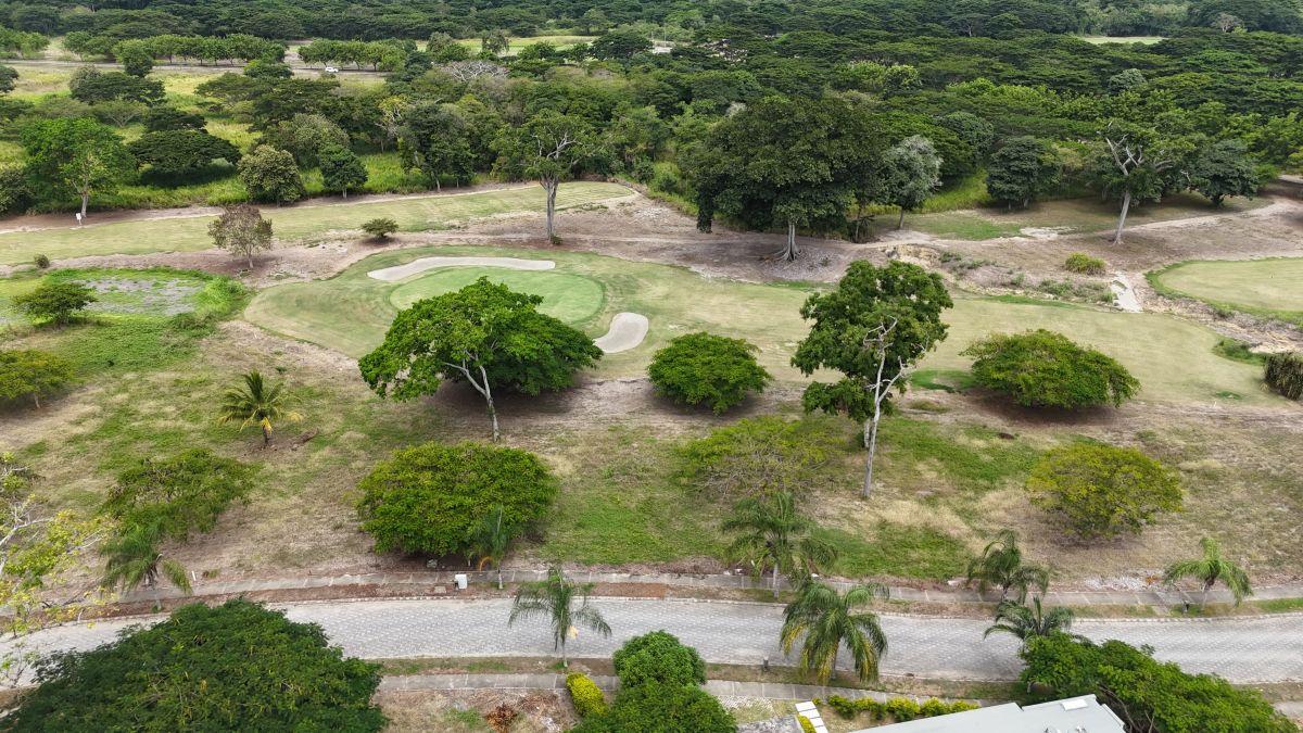 Lote de 968 m² Frente a Cancha de Golf Hoyo 14. Costa Jama Beach & Golf Resort, Manabí — imagen 3