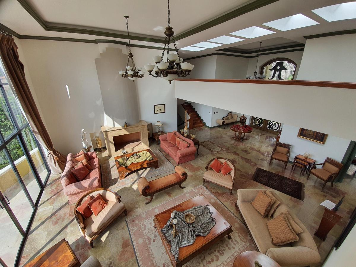 Venta o Renta Casa Amoblada Cumbayá Urbanización Rincón del Valle Frente Plaza Rancho San Francisco — imagen 3
