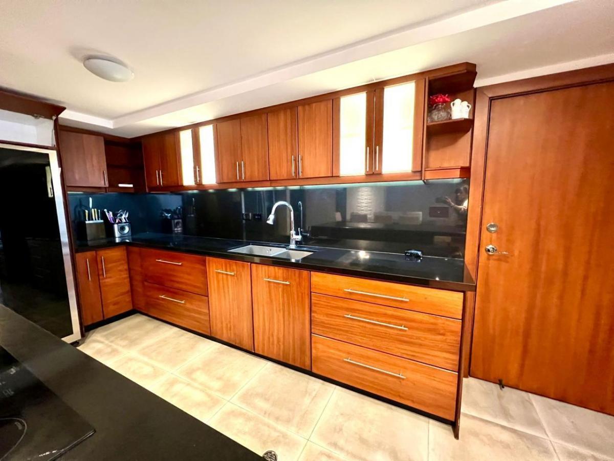 Mv - Sector Gonzalez Suarez, en Venta y Renta Dpto 262 m² de 3d (Sin Amoblar) Totalmente Remodelado — imagen 4