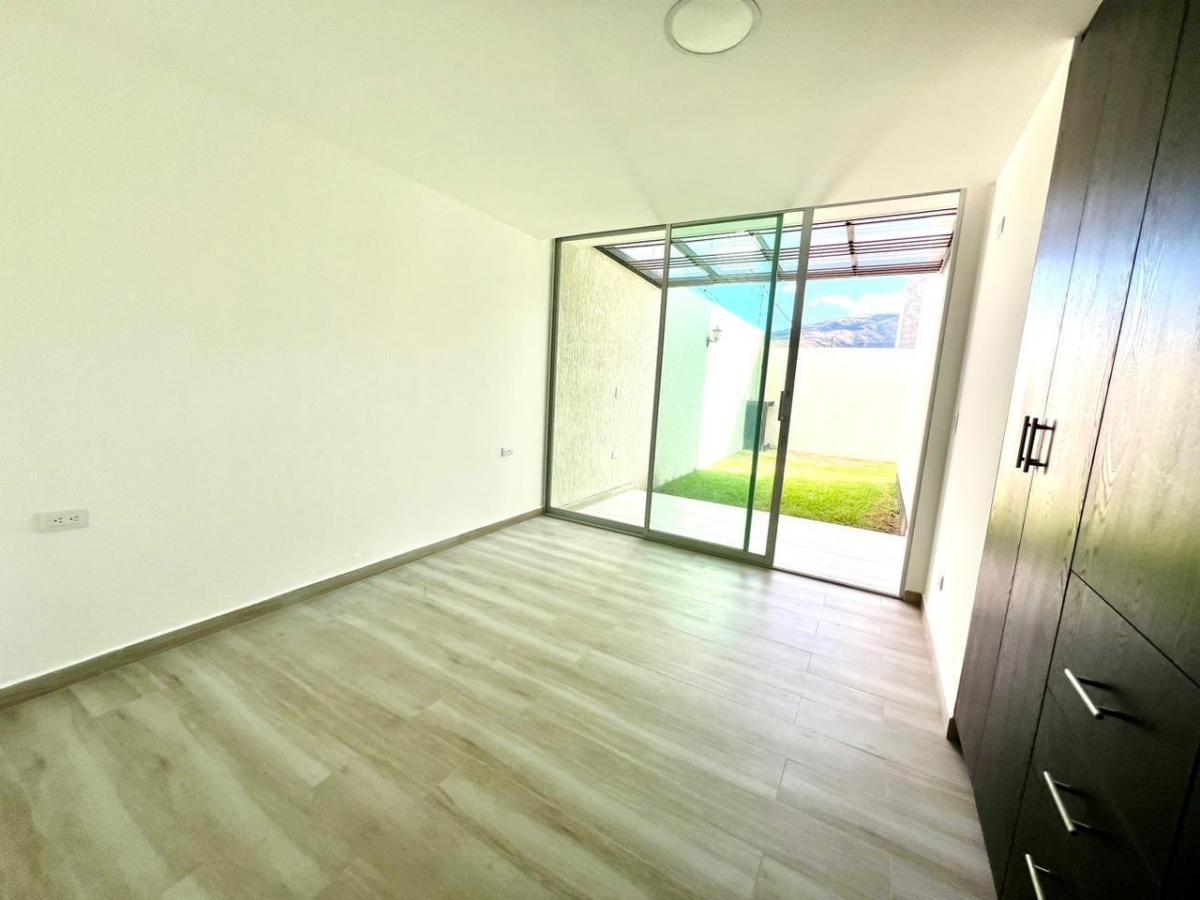 Mv - Tumbaco, Sector La Morita, en Venta Casa 4d 170 m² con Jardin 60 m², Terraza 53 m² — imagen 3