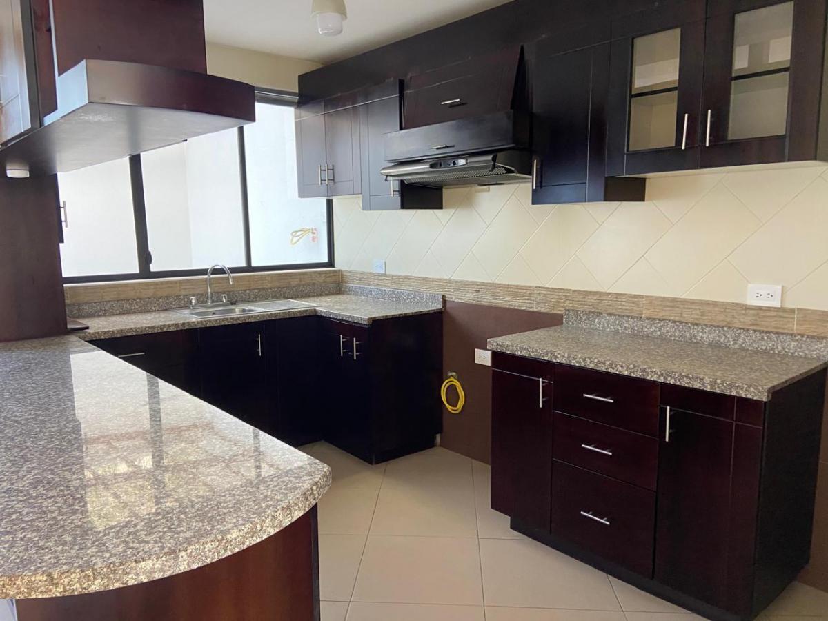 Casa en Venta, Urbanización, Racar, Azuay — imagen 3