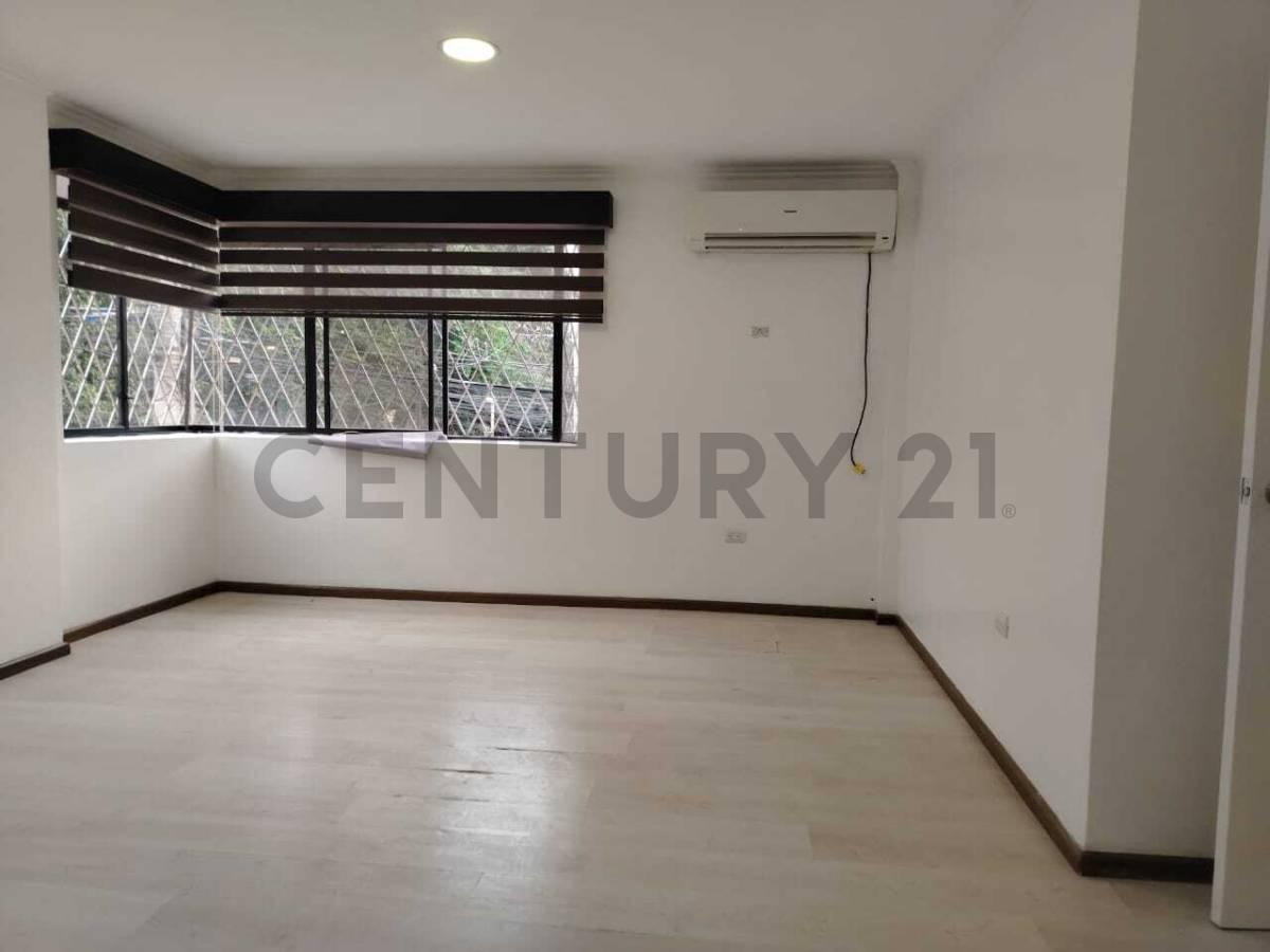 Venta Casa Residencial en Kennedy Norte, Guayas — imagen 4