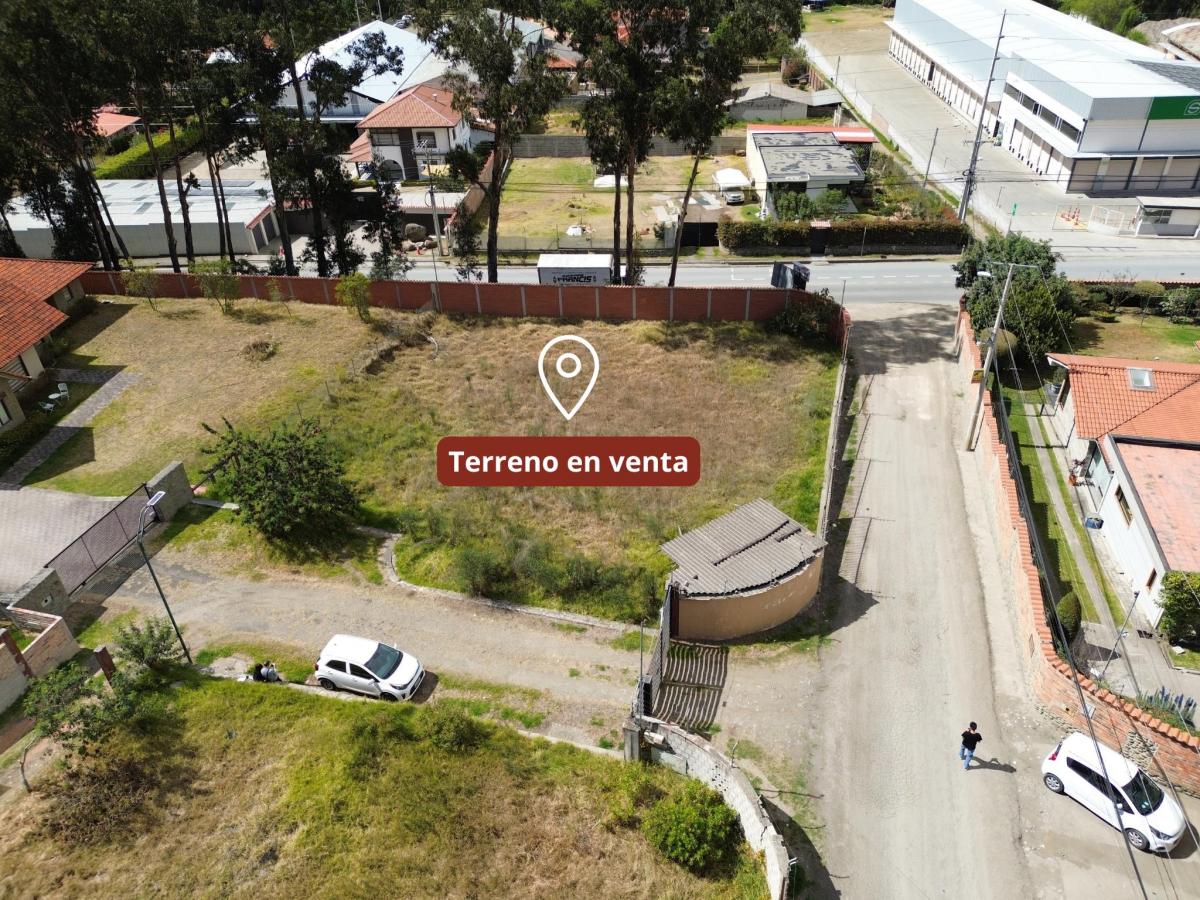 Terreno Amplio Dentro de Urbanizacion, Azuay — imagen 3