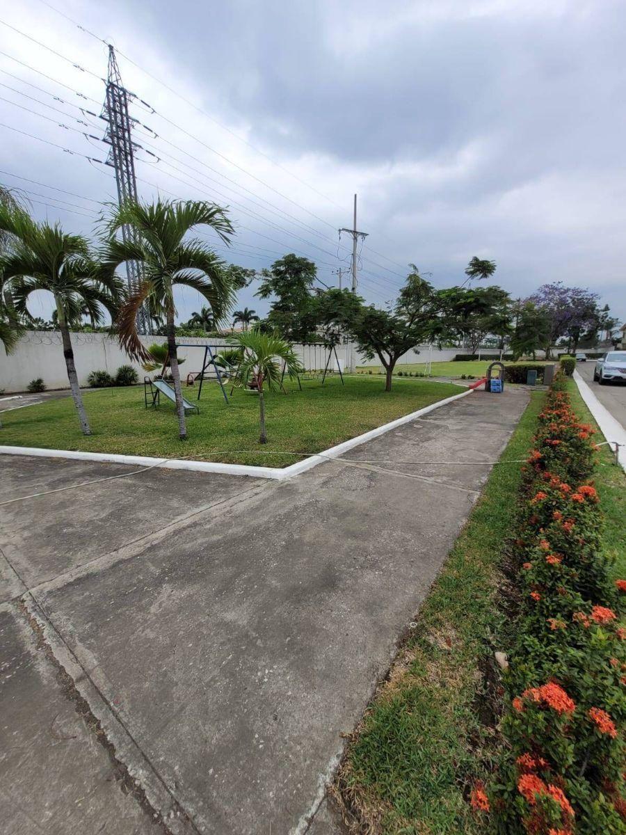 Terreno Residencial en Venta. samborondon - La Castellana Mae. Recalde, Guayas — imagen 3