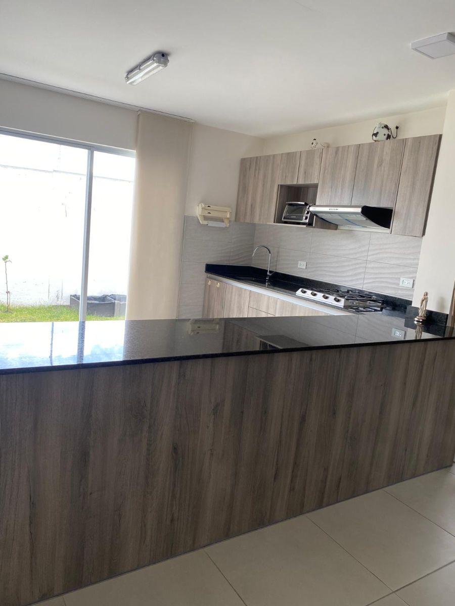 Vendo Casa de 125 m en Conjunto en Puembo — imagen 5