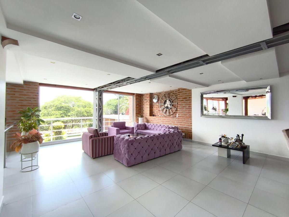 Se Vende Casa de 3 Dorm. en 5.000 m² de Terreno - Tumbaco — imagen 3