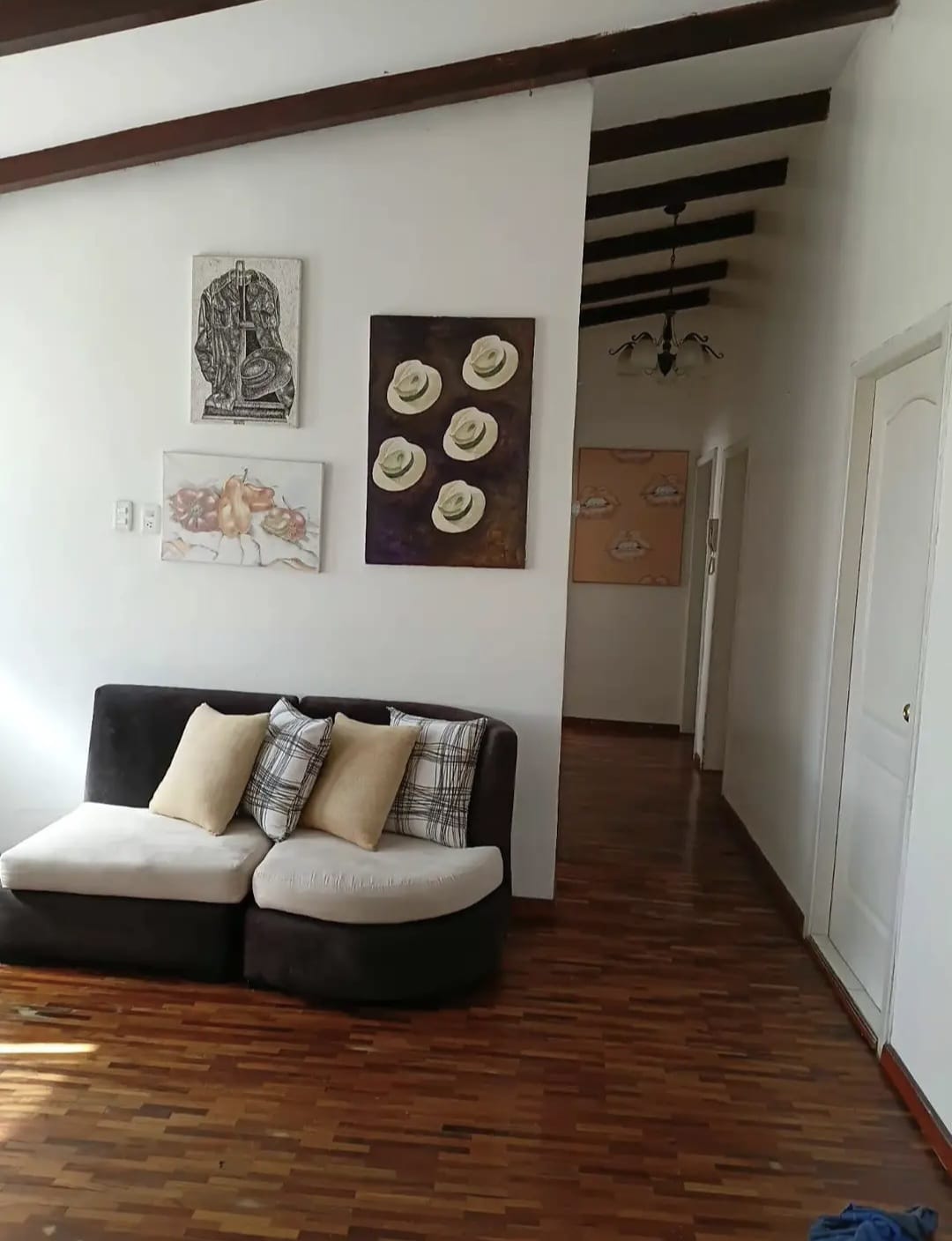 CASA CON AMPLIO TERRENO EN SAN VICENTE DE LA FLORIDA NORTE DE QUITO — imagen 3