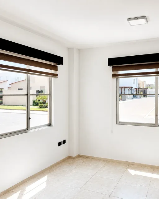 Casa en venta en La Rioja, La Aurora | 3 dormitorios, cada uno con baño privado — imagen 2