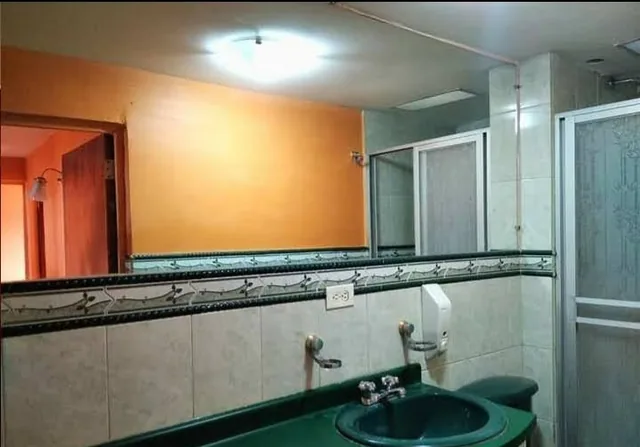 Vendo Hermoso Departamento Remodelado en el Centro Norte de Quito — imagen 2