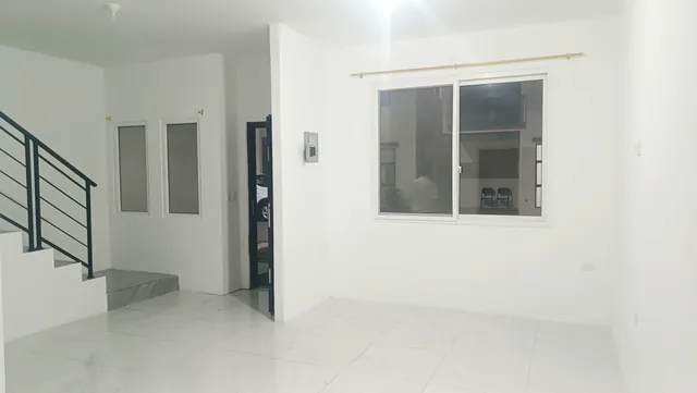 Alquiler de Casa en Urbanizacion Miracielo - Machala — imagen 3