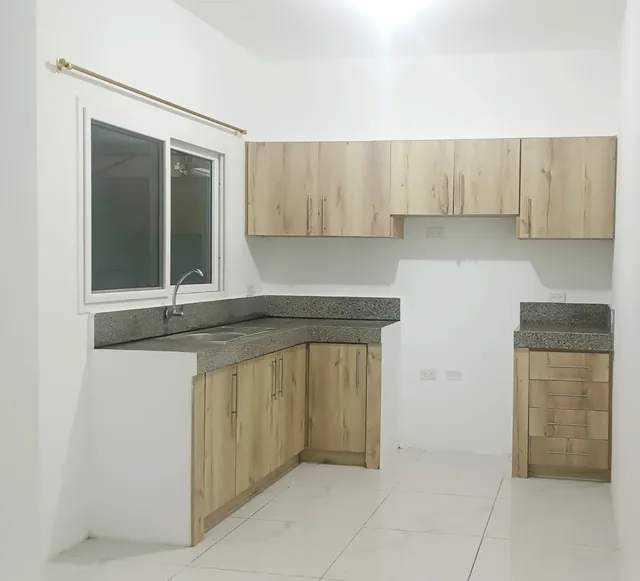 Alquiler de Casa en Urbanizacion Miracielo - Machala — imagen 2
