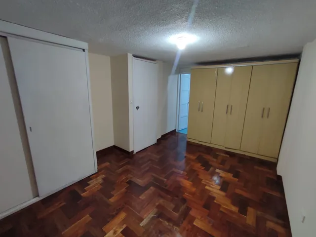 Arriendo Departamento muy confortable sector Av. Real Audiencia Norte Quito — imagen 2
