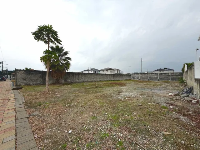 Oportunidad en Samborondón: Terreno en Urb. Biblos — imagen 4