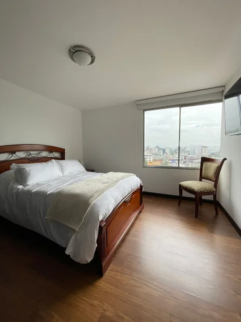 Vendo departamento de 153 m2 habitables, remodelado en Av. NNUU y Av. 10 de agosto — imagen 5