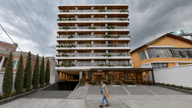 ESPECTACULAR TERRENO AV. ORELLANA QUITO COS 50%/400% — imagen 5