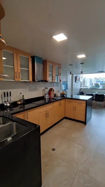 Penthouse en el Quito Tenis con amplia terraza BBQ - 3 dormitorios — imagen 5