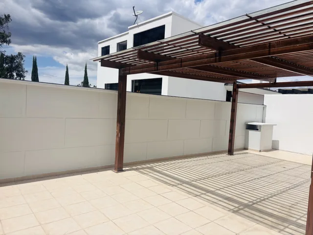 Depart en Urb Cumbaya 2 dormitorios — imagen 2