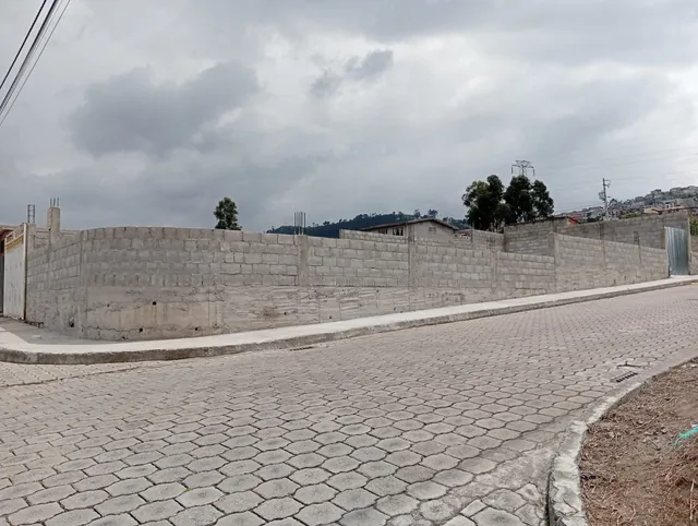 Excelente TERRENO en QUITO Precio negociable — imagen 4
