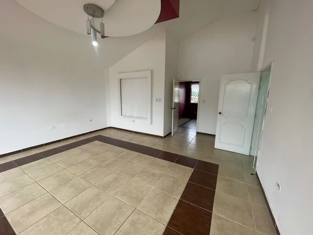 Espectacular Casa de 980 m² con Piscina Temperada, Sauna, Turco y Suites — imagen 5