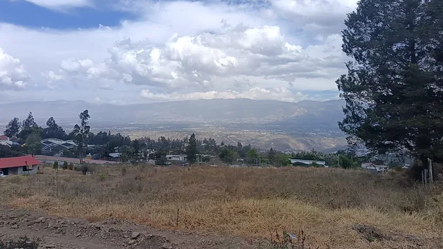 Terreno urbano en venta en Tacuri, Nayón – 8.062 m² — imagen 2