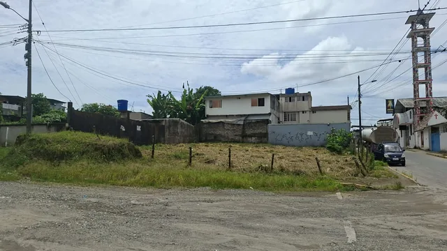Terreno esquinero de 480 m2 en Santo Domingo — imagen 2