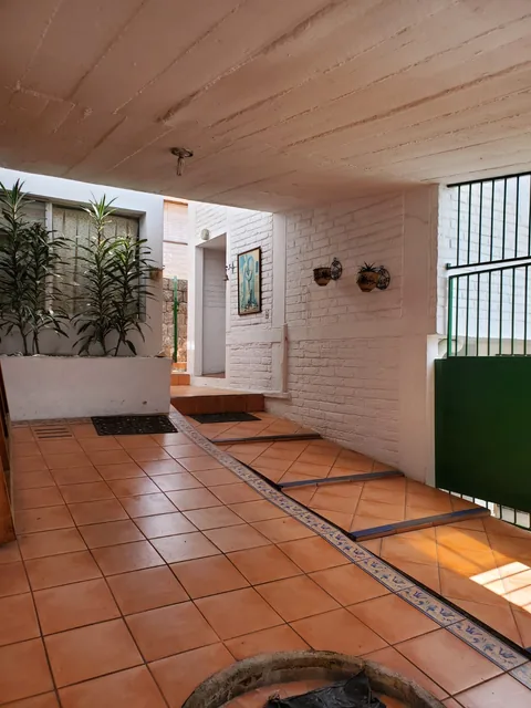 CASA EN VENTA EN LA FLORESTA | 360 m² — imagen 2