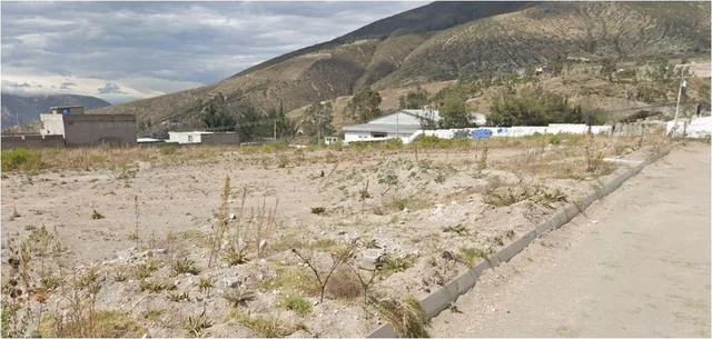 Terreno 610 m² Plano Sector Alcantarilla, Mitad del Mundo — imagen 2